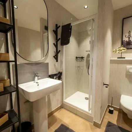 Studio Moderne Dominant Le Vieux *