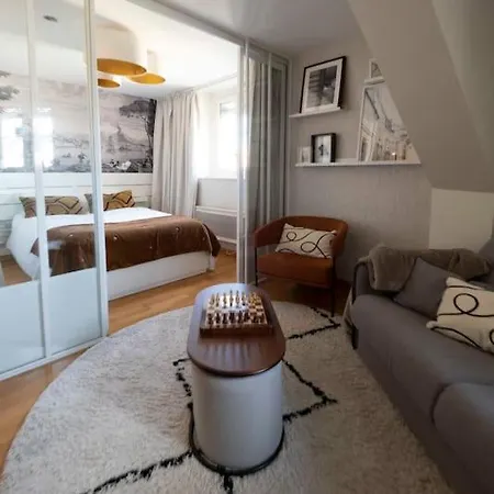 Studio Moderne Dominant Le Vieux *